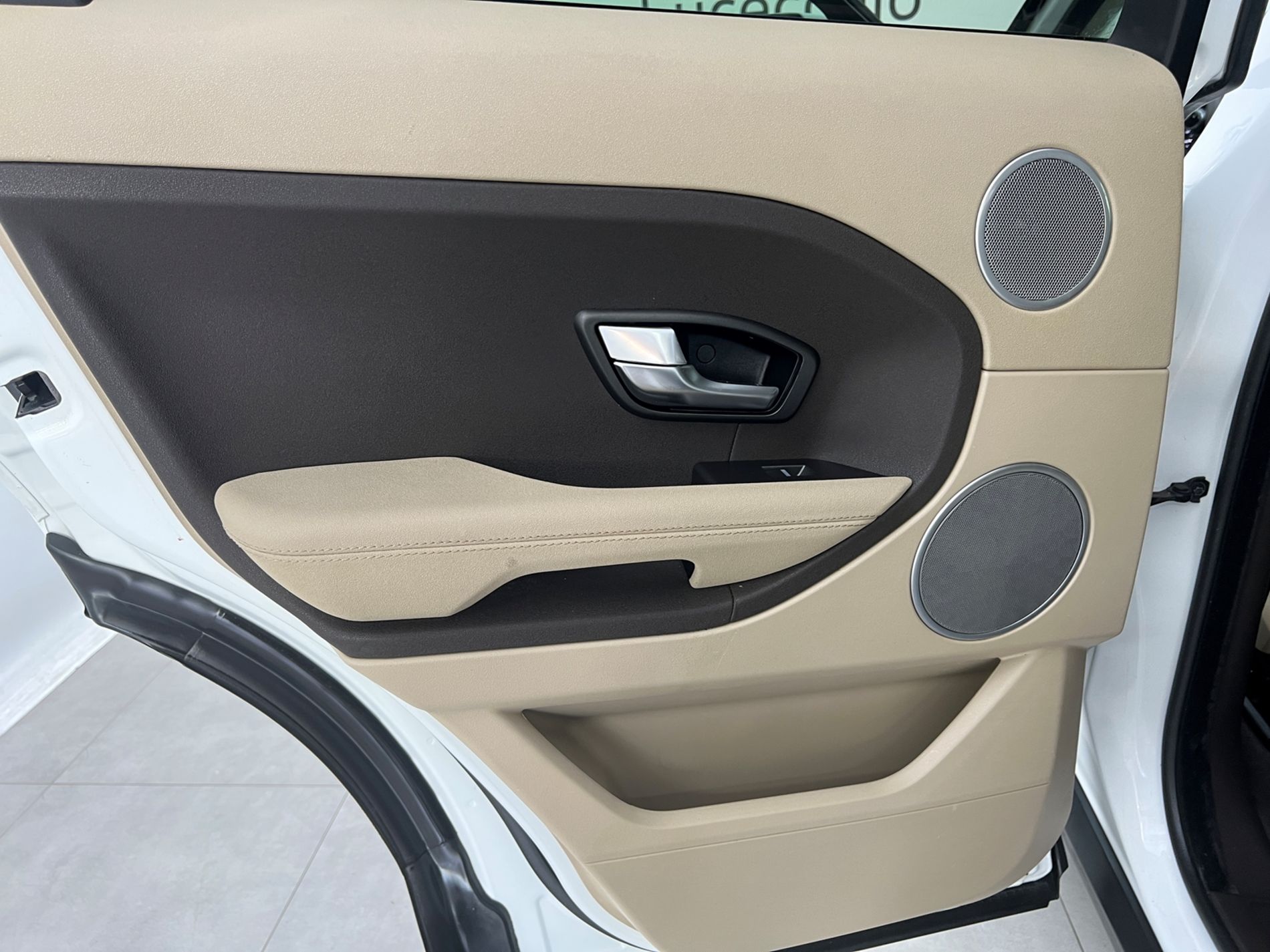 Range Rover Evoque 5p 2.2 td4 Pure 150cv - Autosani